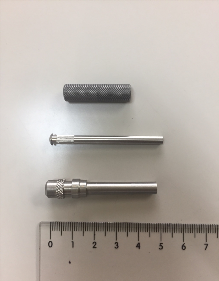 3部品を組み込み一体化